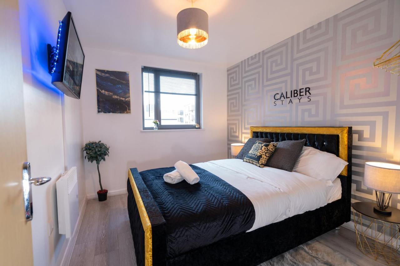 Caliber Stays Birmingham Bliss - Medusa Suite Apartments - Central 2-Bed Retreat - City Attractions, Sleeps 4, Free Netflix, Nearby Parking & Close Proximity - Bullring, Grand Central, The Cube - 5 Minutes Walk Ngoại thất bức ảnh