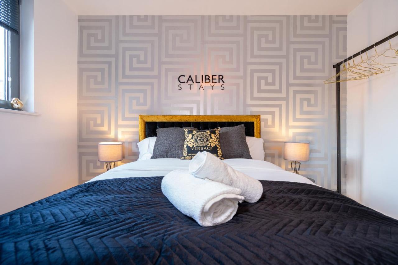 Caliber Stays Birmingham Bliss - Medusa Suite Apartments - Central 2-Bed Retreat - City Attractions, Sleeps 4, Free Netflix, Nearby Parking & Close Proximity - Bullring, Grand Central, The Cube - 5 Minutes Walk Ngoại thất bức ảnh