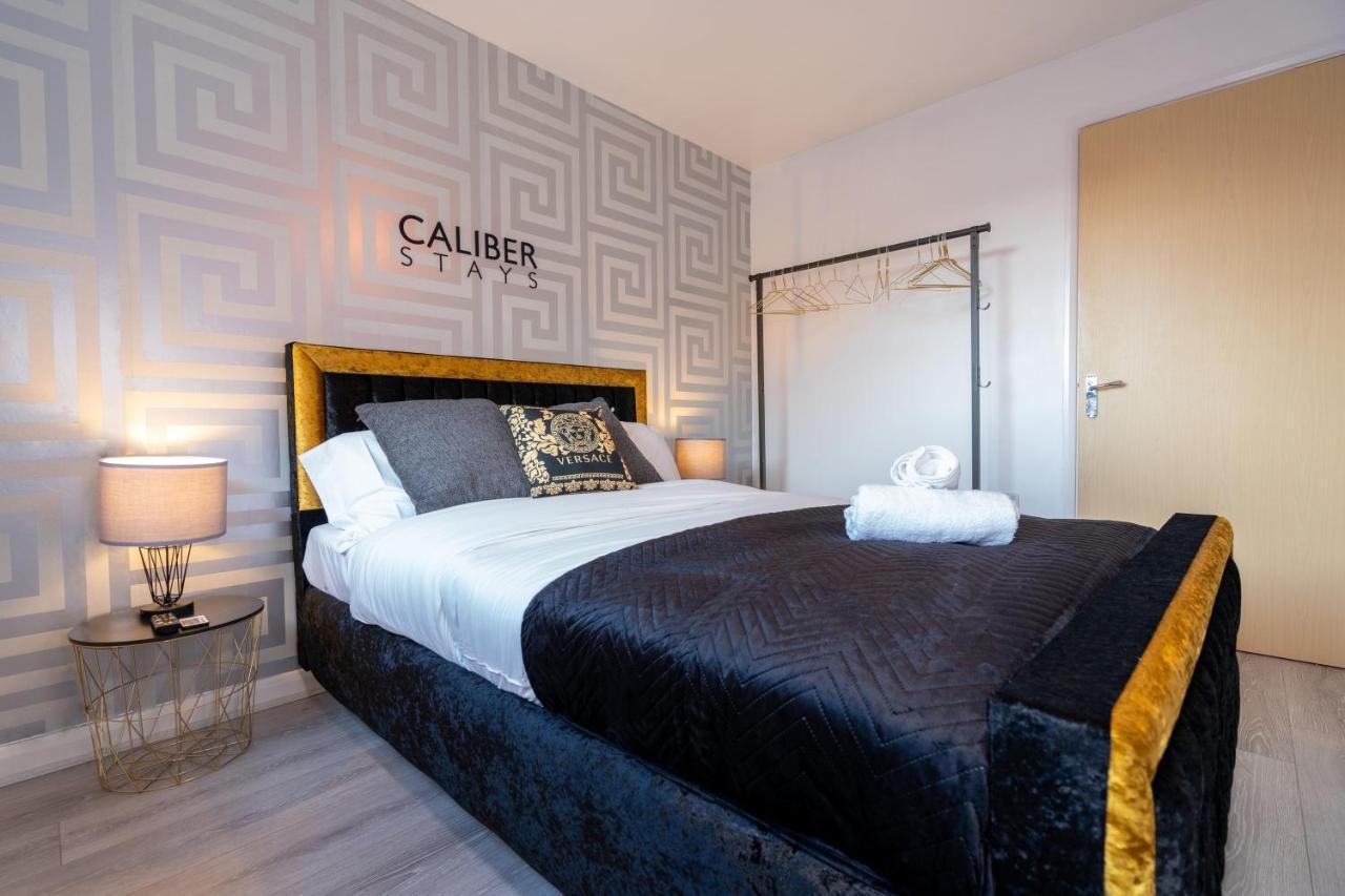 Caliber Stays Birmingham Bliss - Medusa Suite Apartments - Central 2-Bed Retreat - City Attractions, Sleeps 4, Free Netflix, Nearby Parking & Close Proximity - Bullring, Grand Central, The Cube - 5 Minutes Walk Ngoại thất bức ảnh